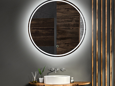 Full-Length Elegant Mirrors for Creating a Sense of Spaciousness in a Room
